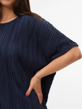 Vero Moda Curve Aurora T-Shirt in Navy
