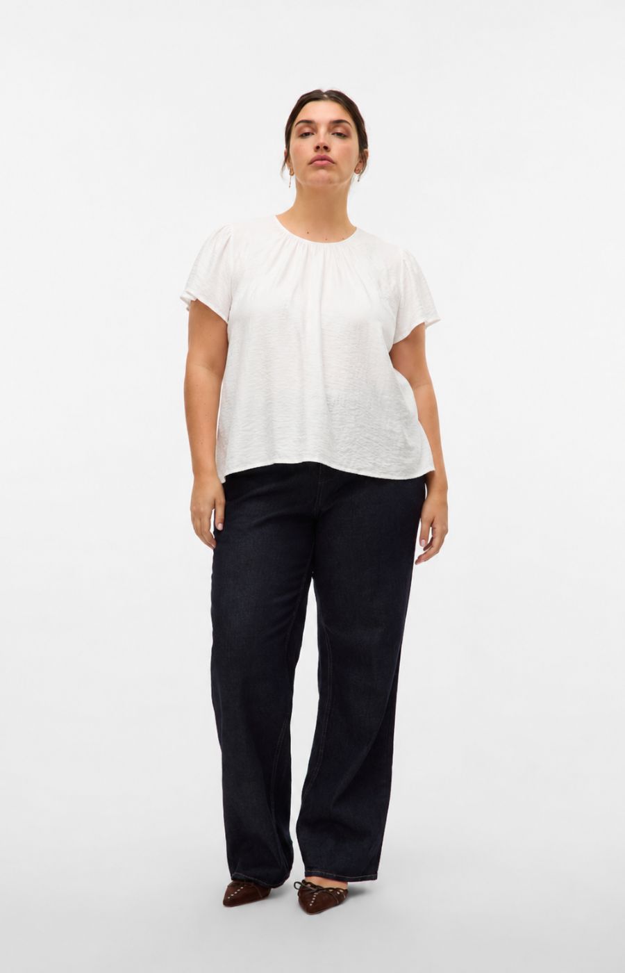 Vero Moda Curve Flores Top in White 