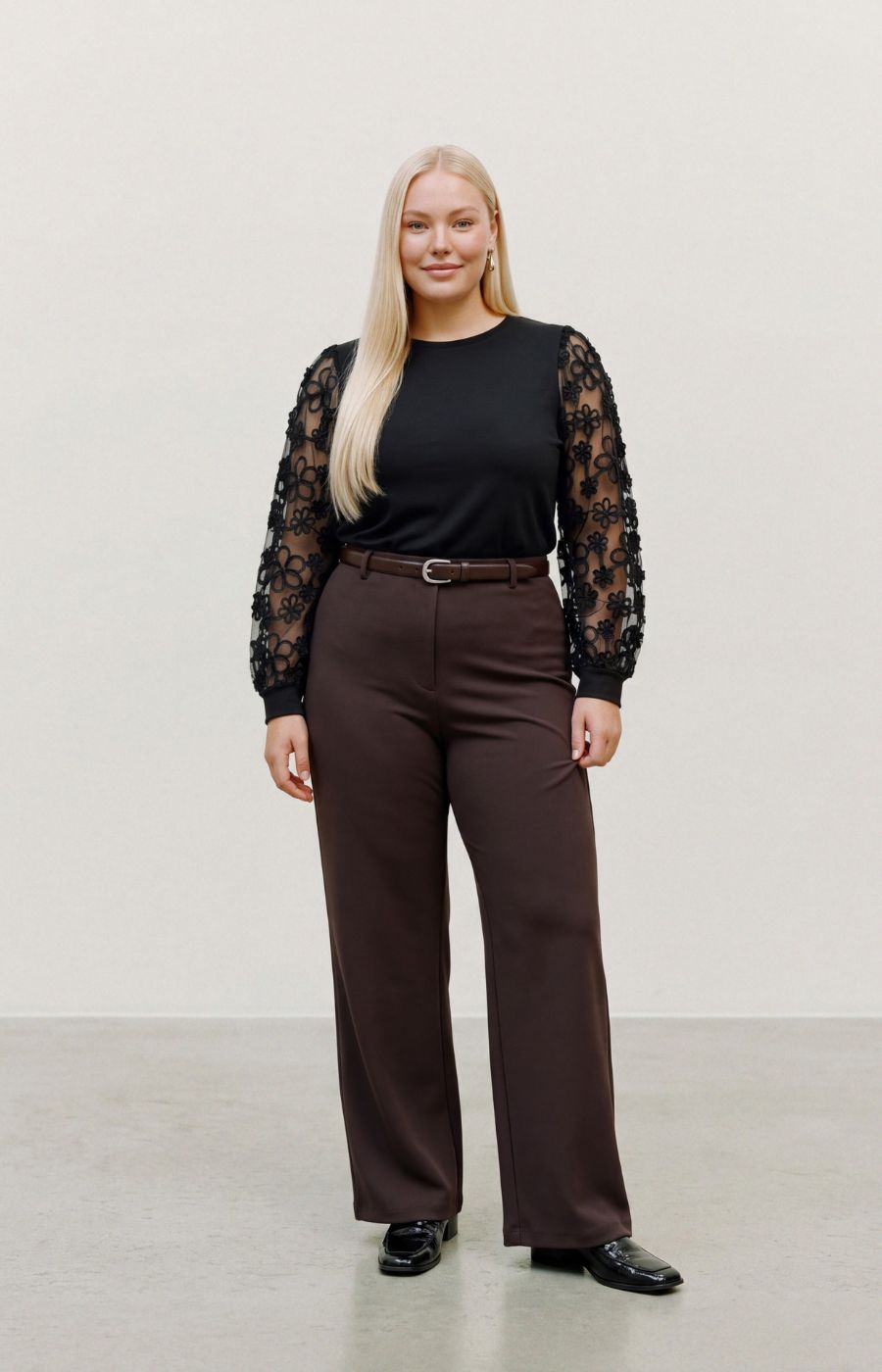 Vero Moda Curve Hali Top in Black 