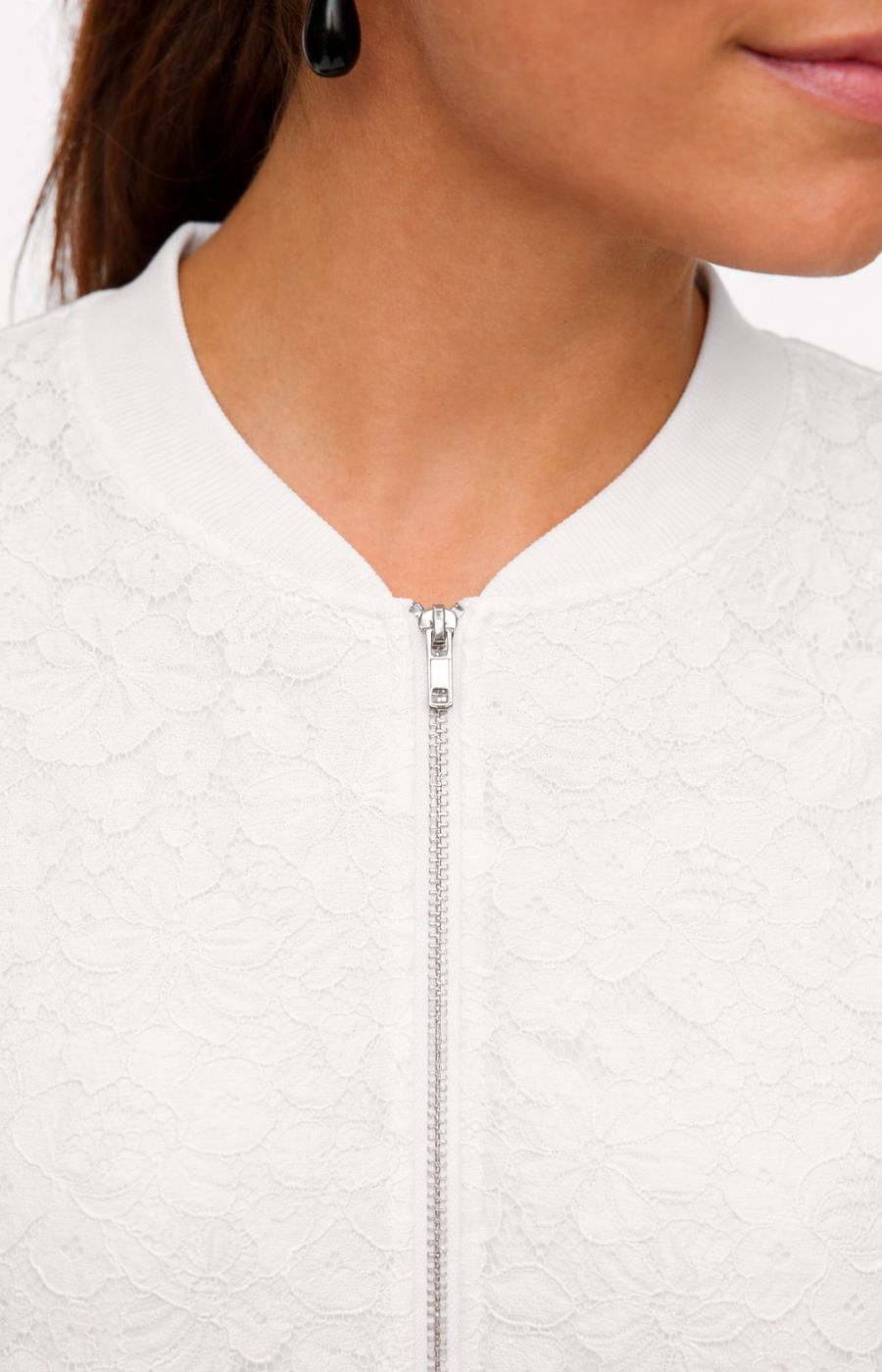 Vero Moda Curve Honey Jacket in White 