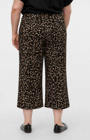 Vero Moda Curve Joy Culottes in Leopard 