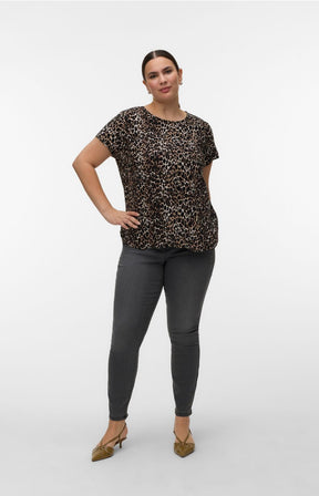 Vero Moda Curve Joy Top in Leopard 