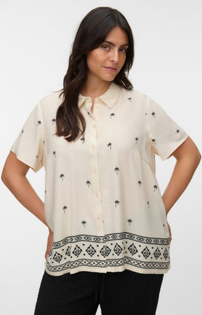 Vero Moda Curve Kai Shirt in Beige 