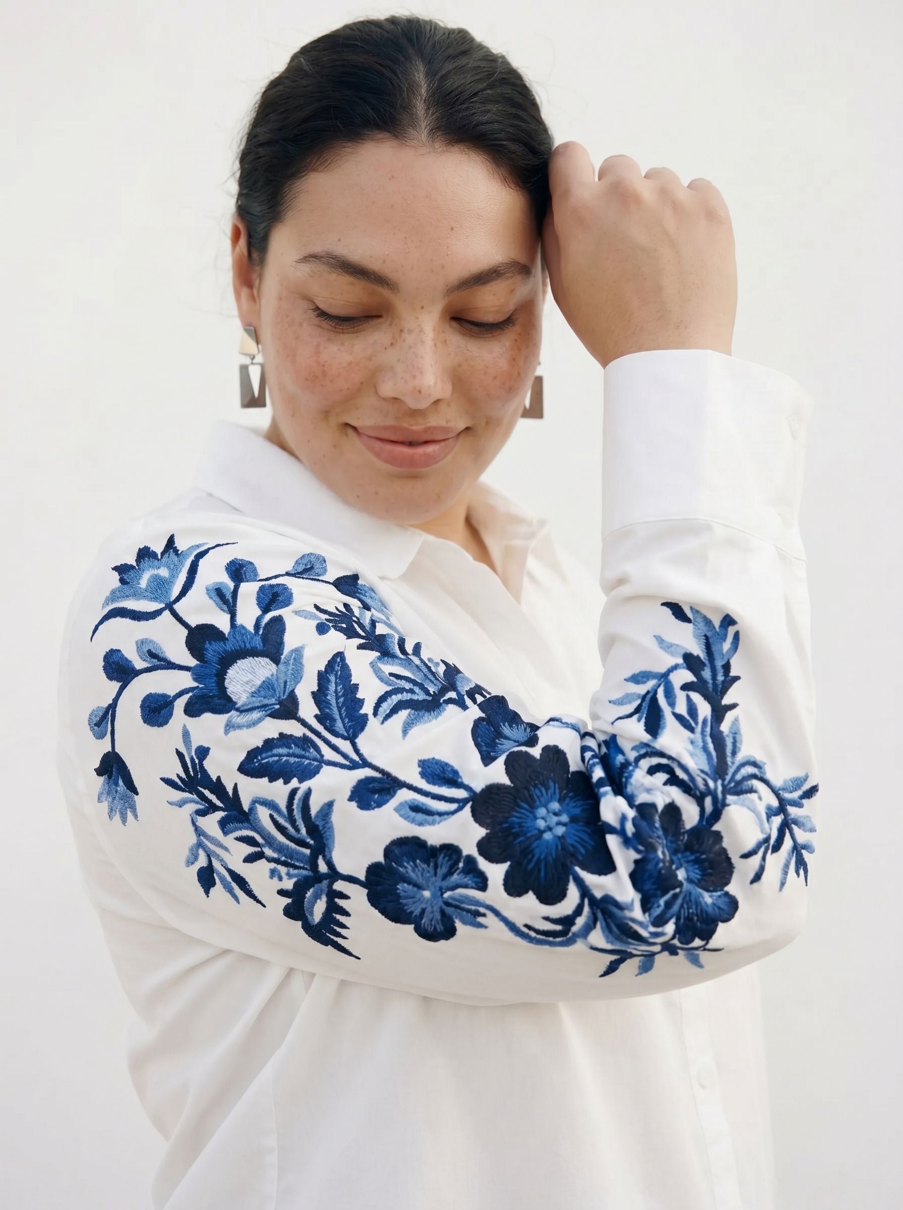 Vero Moda Curve Lovisa Shirt in Blue 