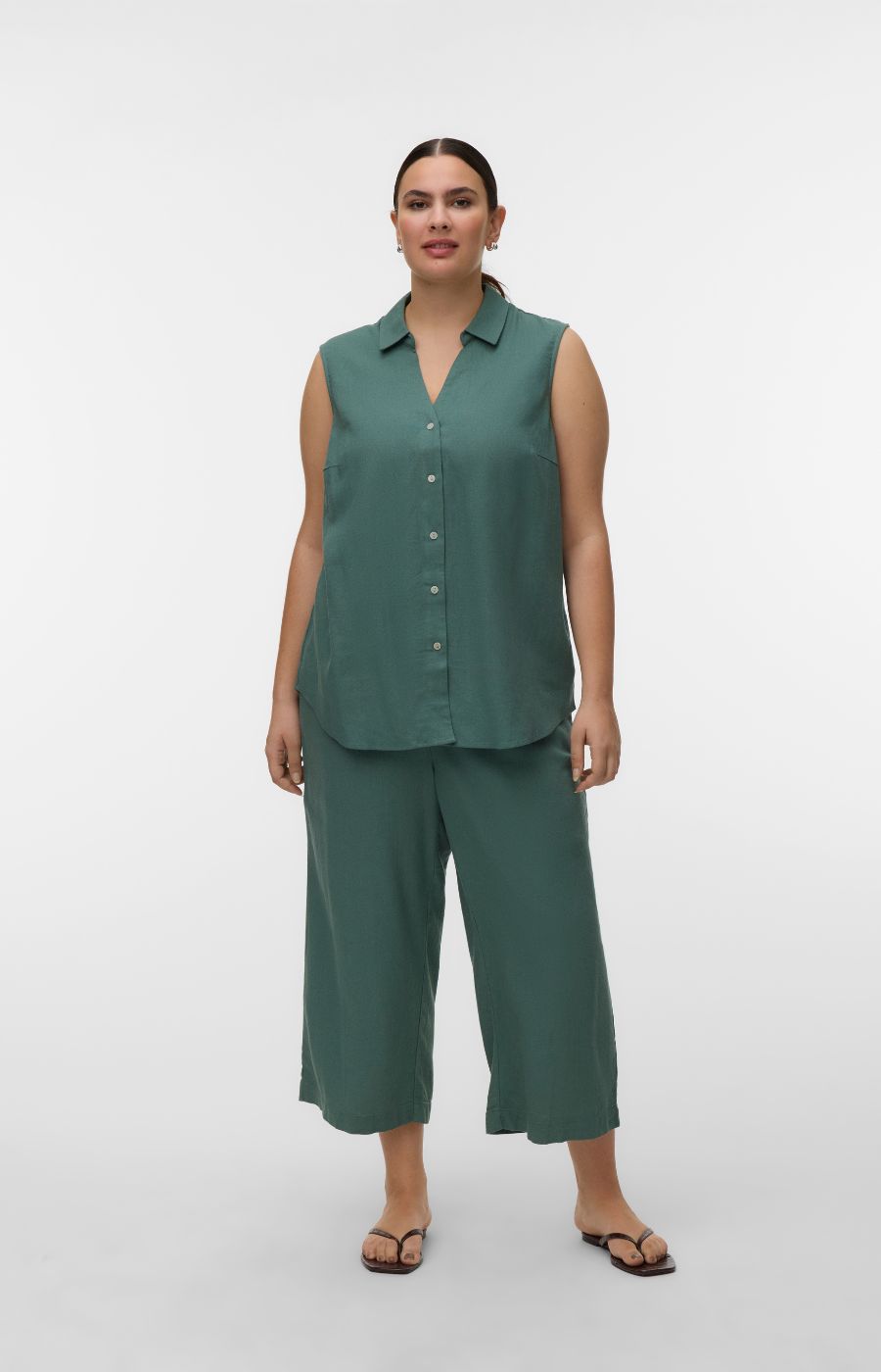 Vero Moda Curve Milo Culottes in Khaki 