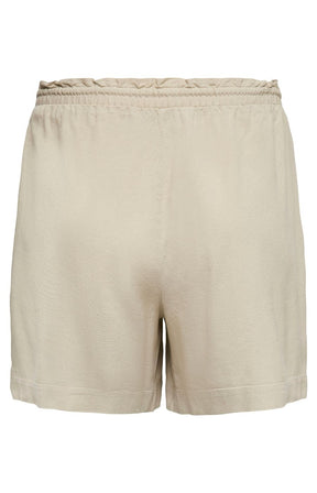 Vero Moda Curve Milo Shorts in Beige