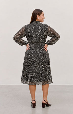 Vero Moda Curve Nabila Dress in Black 