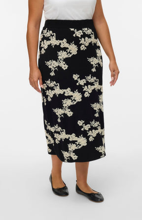 Vero Moda Curve Nancy Skirt in Black