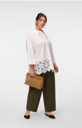 Vero Moda Curve Ritta Shirt in White 