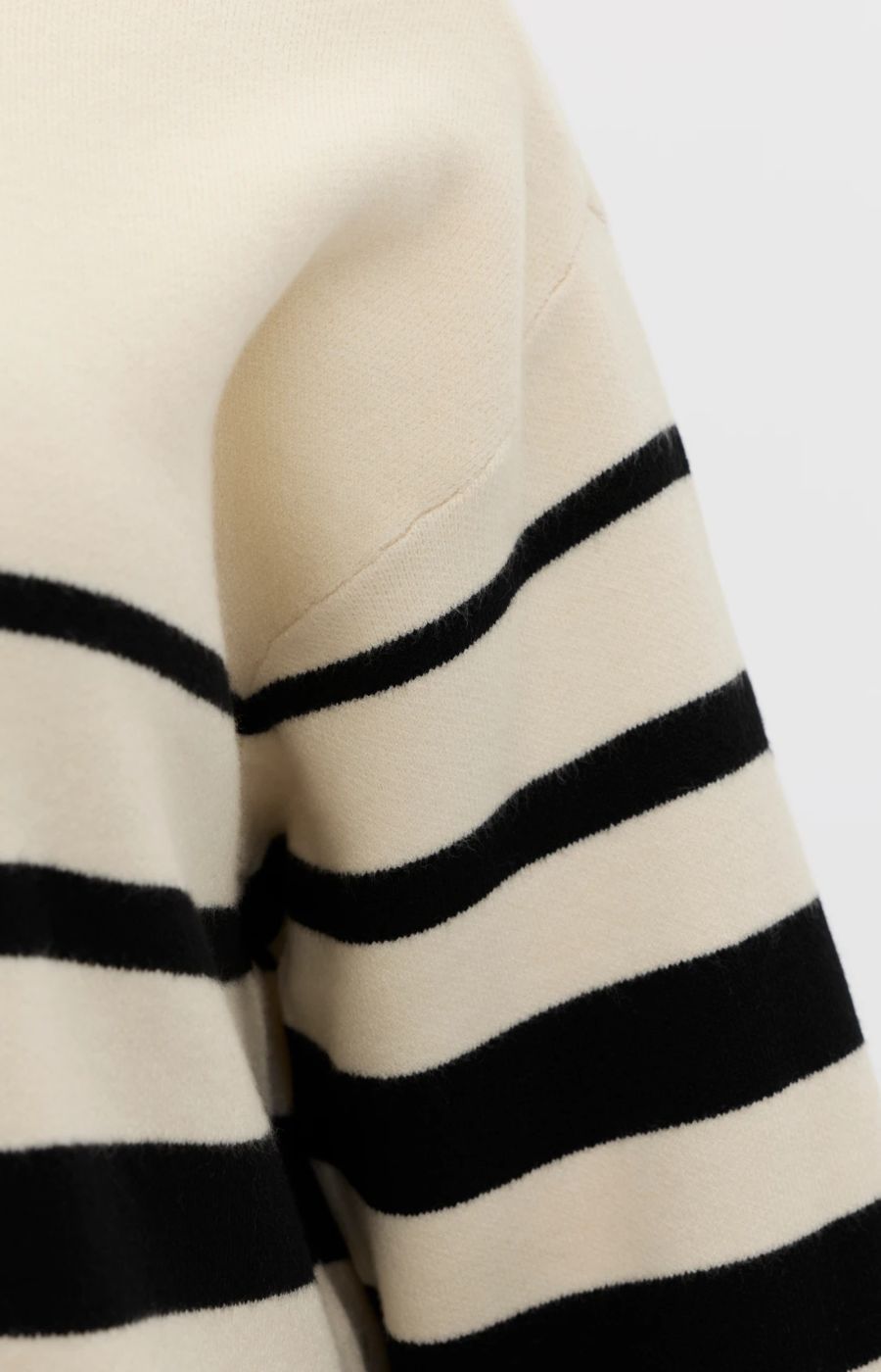 Vero Moda Curve Saba Jumper in Cream