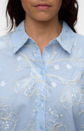 Vero Moda Curve Shine Shirt in Blue 