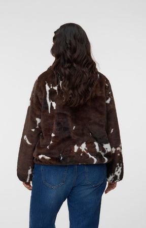 Vero Moda Curve Sonja Jacket in Chocolate 