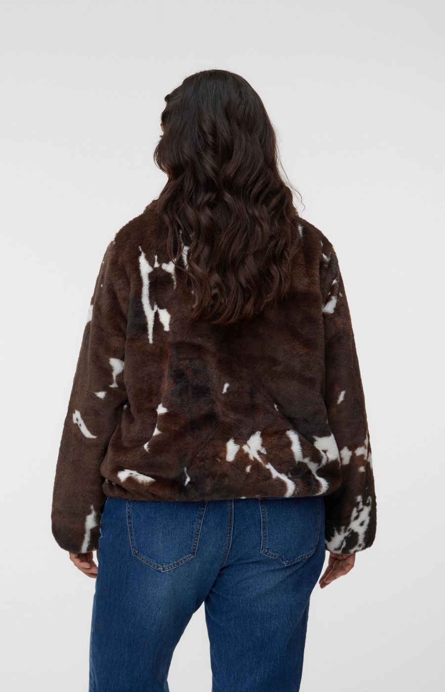 Vero Moda Curve Sonja Jacket in Chocolate 