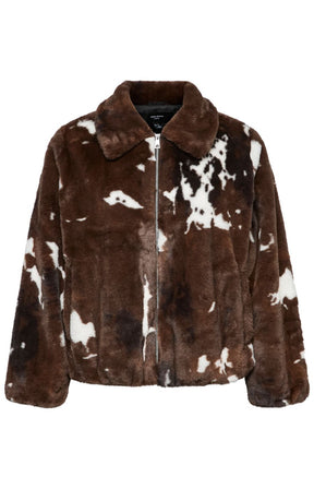 Vero Moda Curve Sonja Jacket in Chocolate 