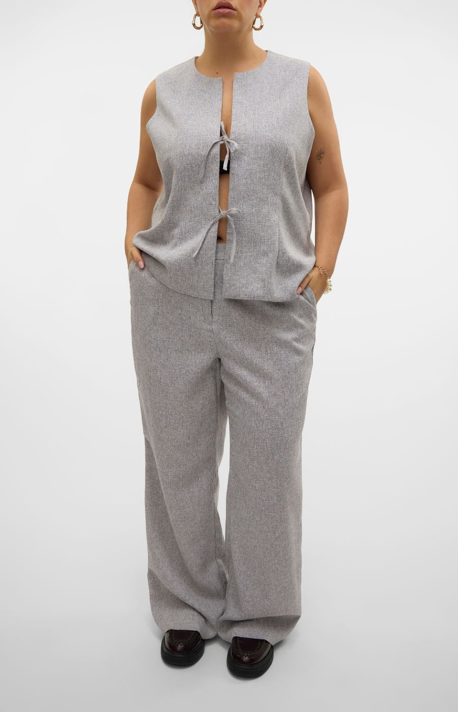 Vero Moda Curve Tammi Trousers in Grey
