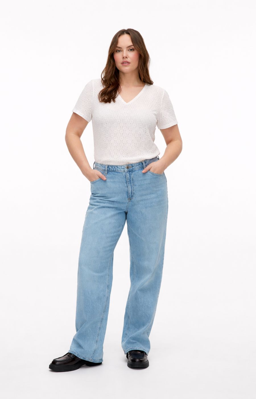 Vero Moda Curve Tassa Top in White
 