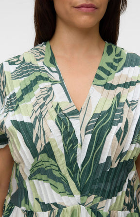 Vero Moda Curve Zoey Dress in Green 