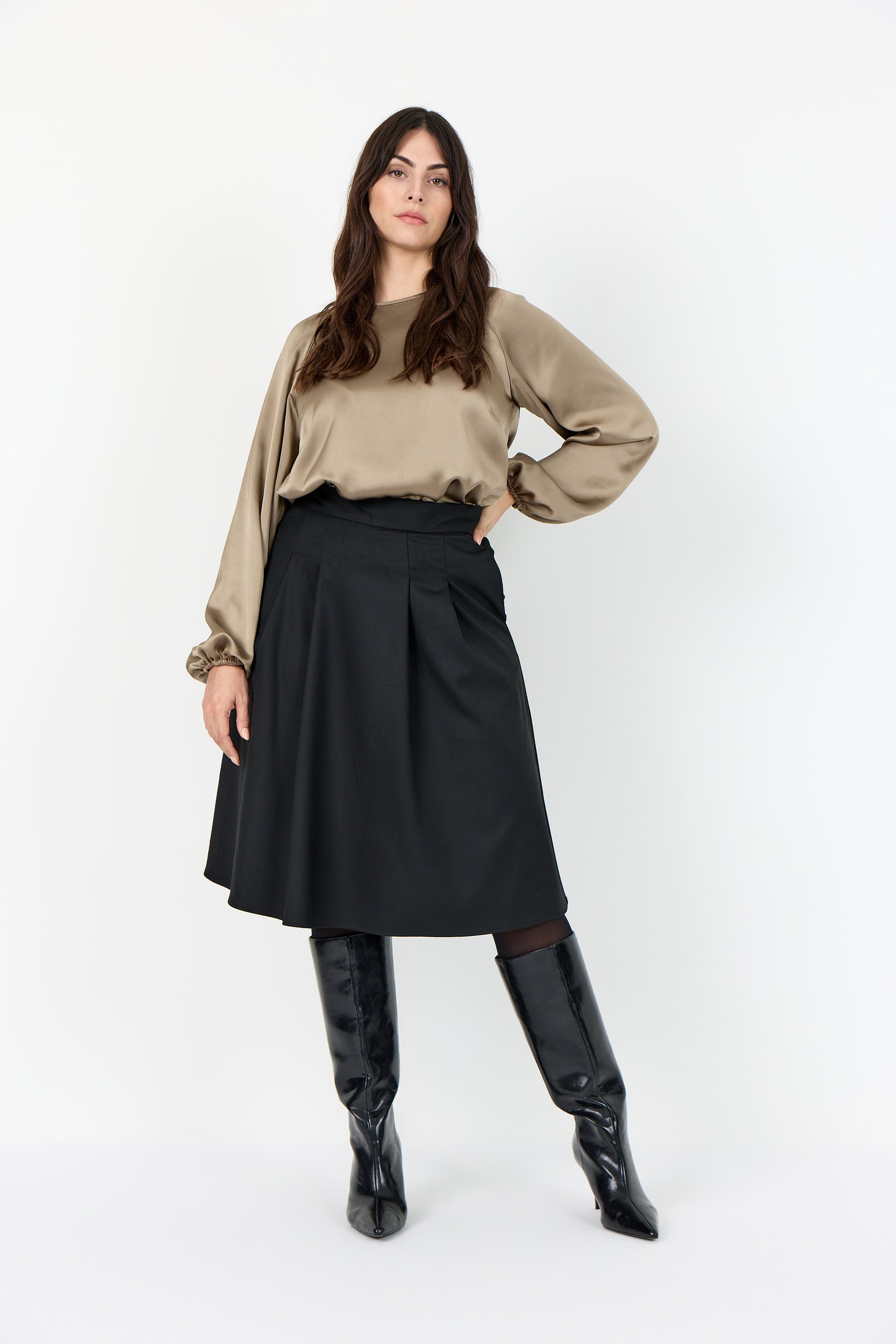 Wasabi Amelia Blouse in Taupe 