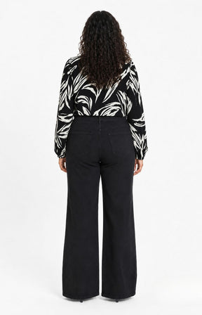 Wasabi Juliette Top in Black , this image was created using AI
