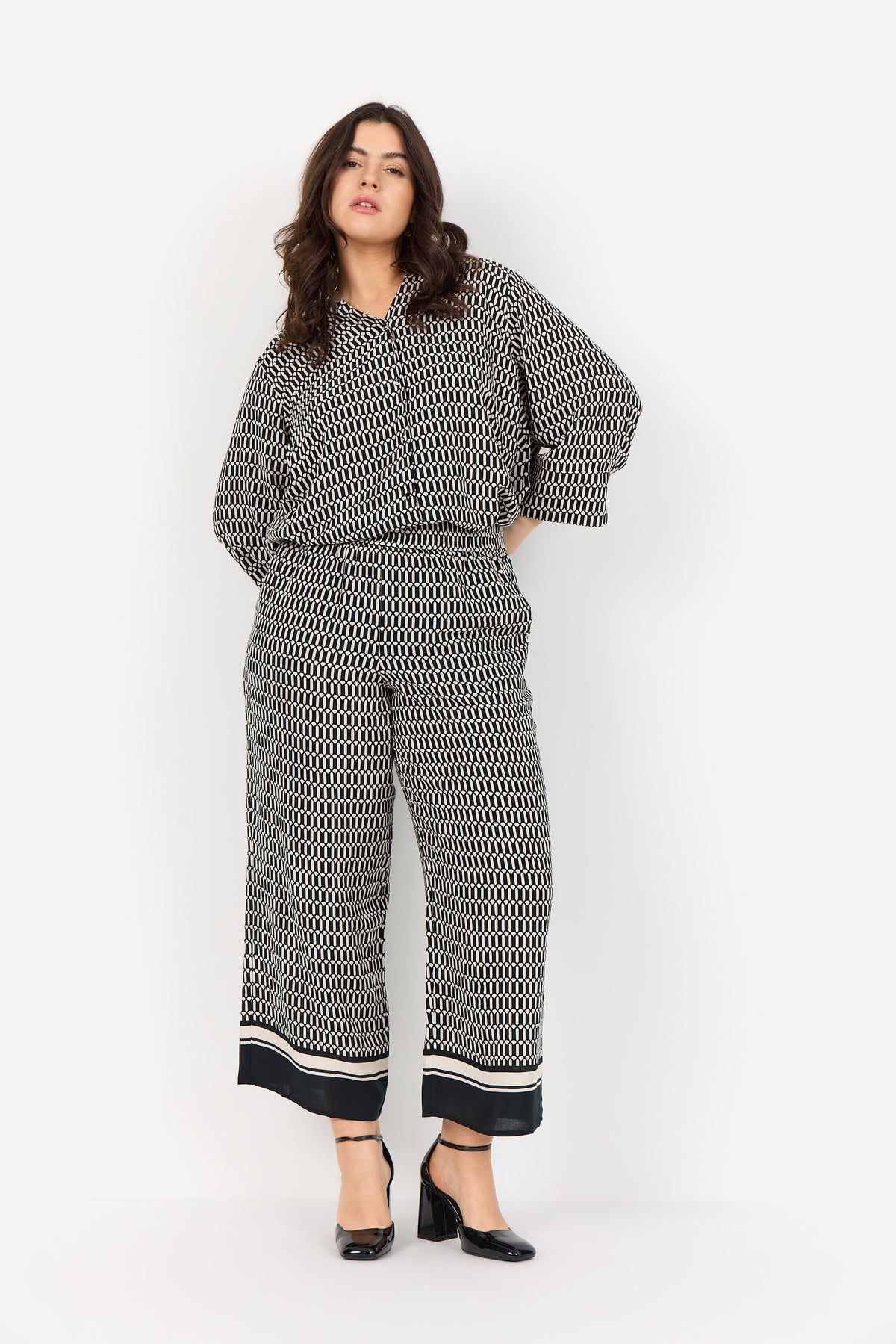 Wasabi Nora Trousers in Black Print