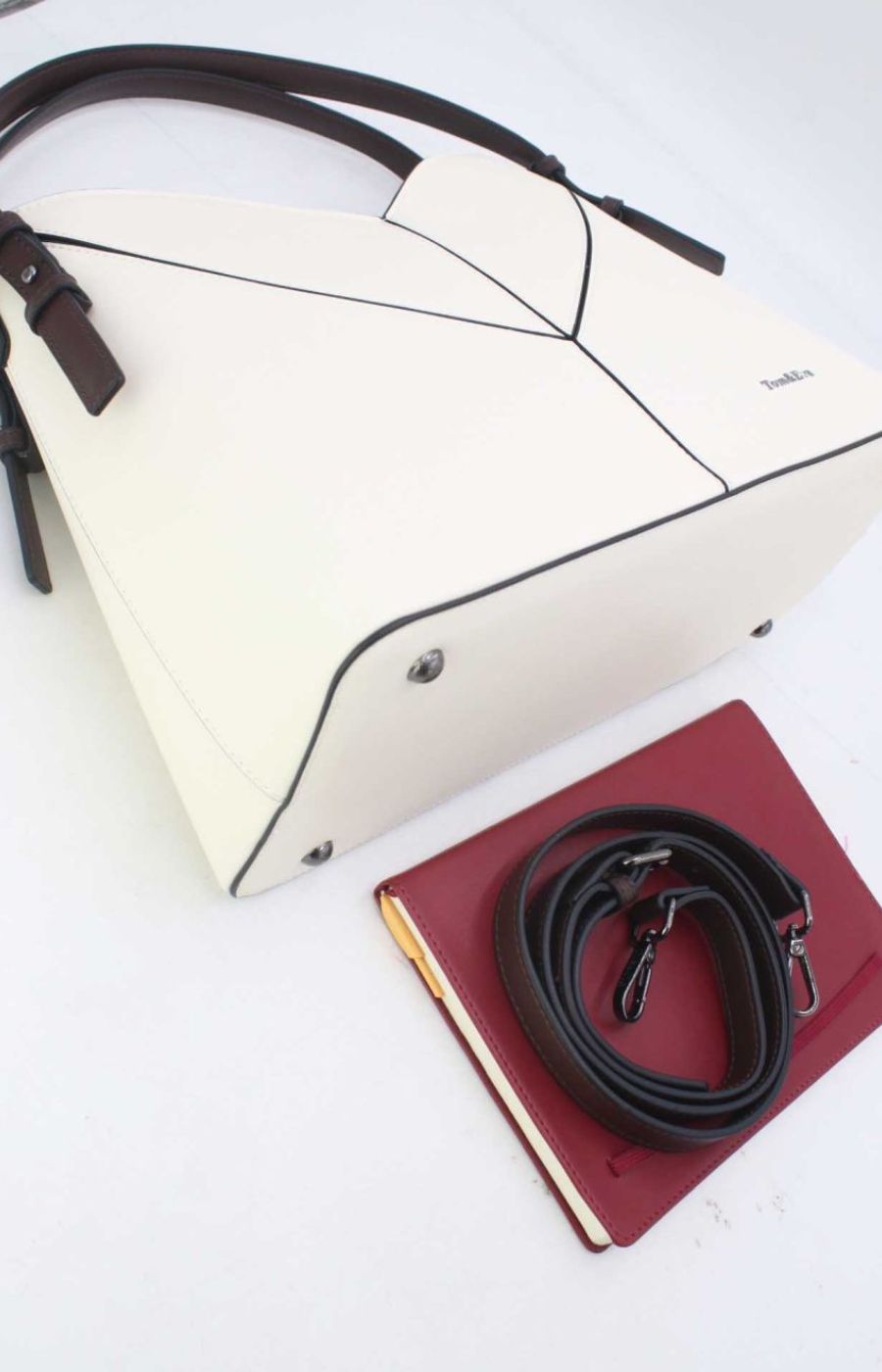Winnie Handbag in Cream 