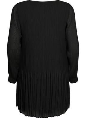 Zizzi Gabby Pleated Dress in Black