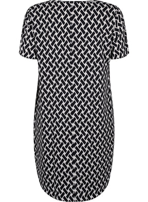 Zizzi Graphic Print Dress in Black