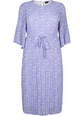 Zizzi Cathrine Floral Lavender Dress
