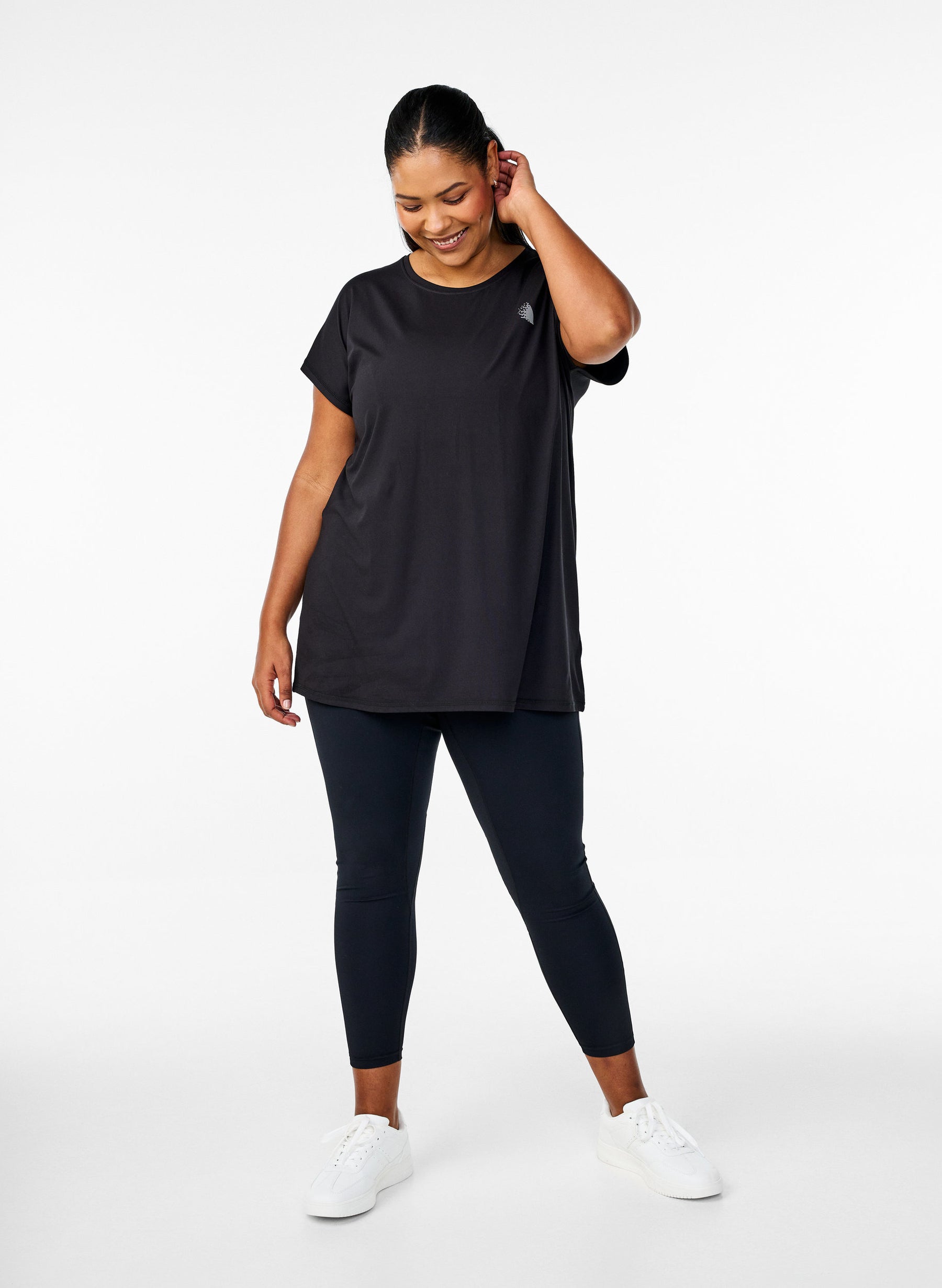 Zizzi Active Long T-Shirt in Black