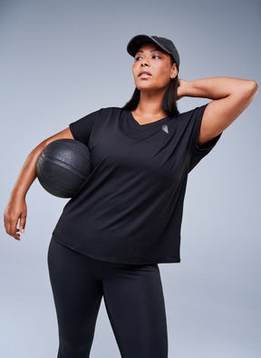 Zizzi Active V Neck T-Shirt in Black 