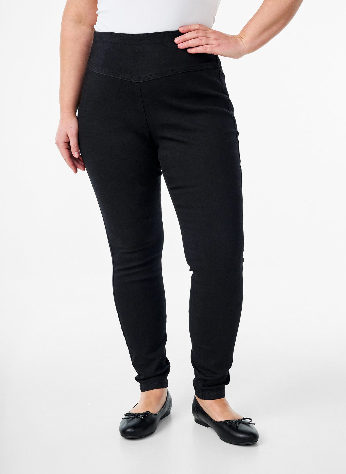 Zizzi Alma Jeggings in Black