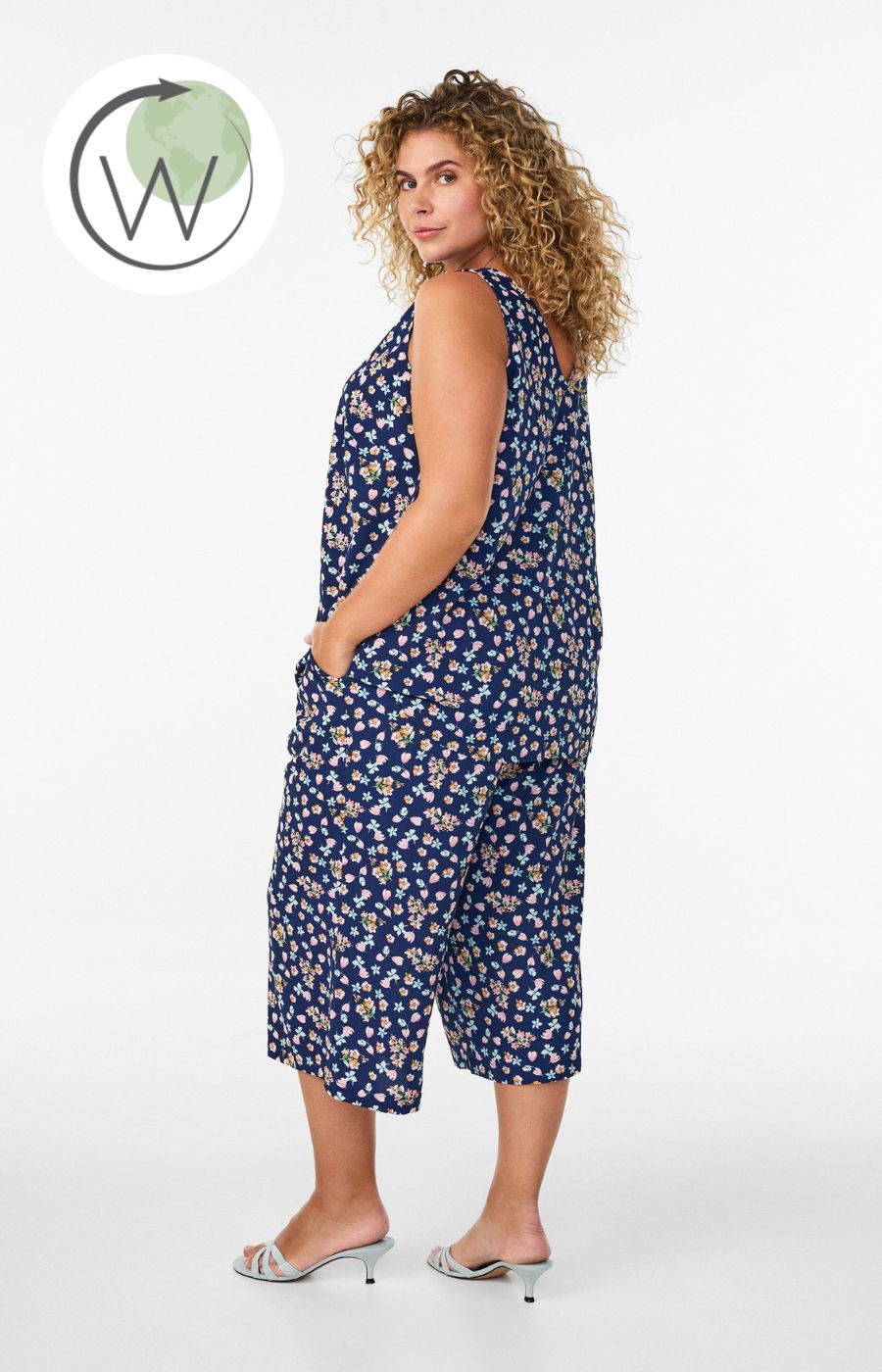 Zizzi Anni Culottes in Peacoat Flower 