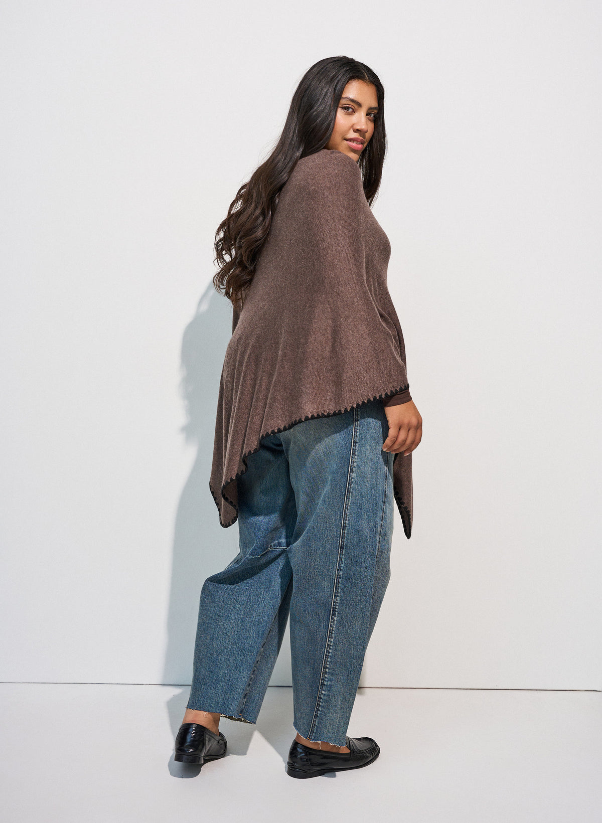 Zizzi Autumn Poncho in Brown  