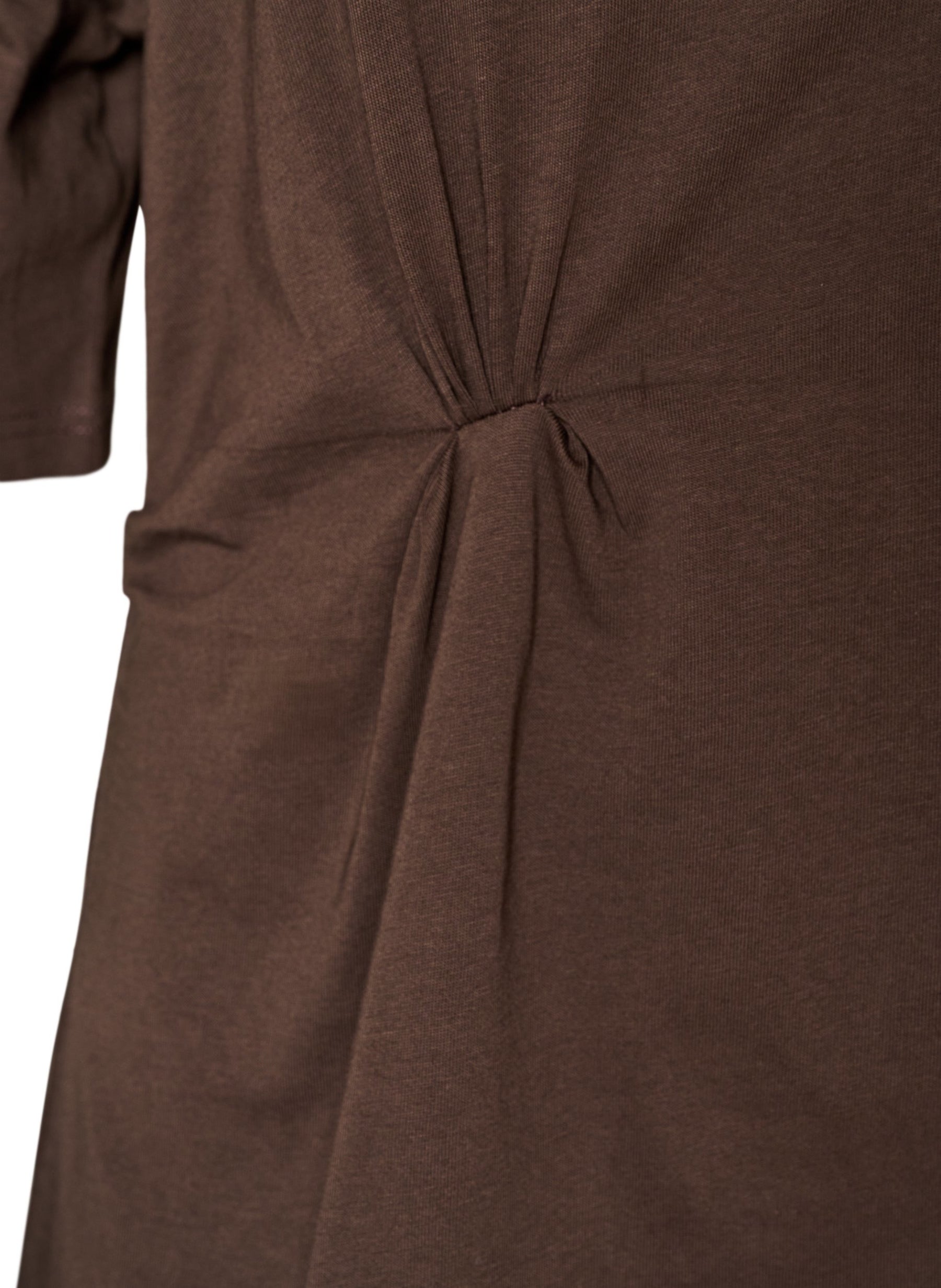 Zizzi Billie T-Shirt in Chocolate Brown 