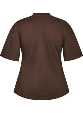 Zizzi Billie T-Shirt in Chocolate Brown 