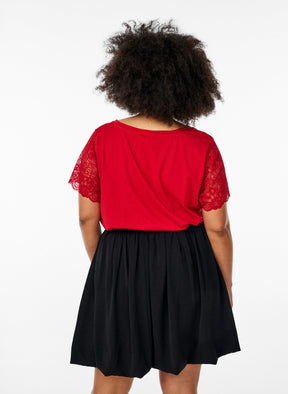 Zizzi Brynn T-Shirt in Red