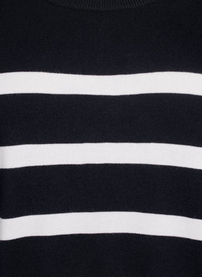 Zizzi Carrie Short Sleeve Knit in Black 