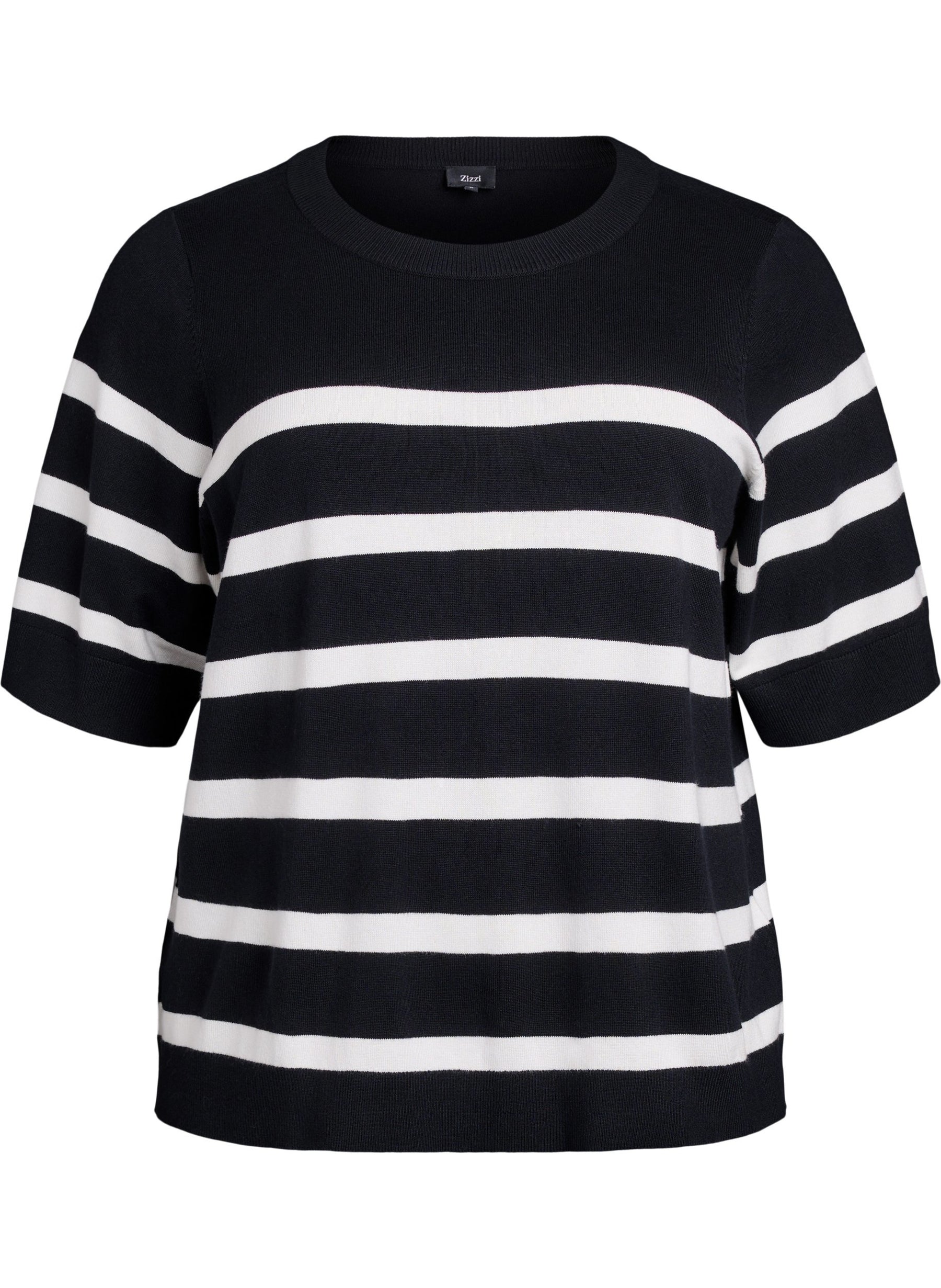 Zizzi Carrie Short Sleeve Knit in Black 