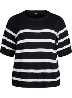 Zizzi Carrie Short Sleeve Knit in Black 
