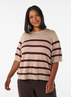 Zizzi Carrie Short Sleeve Knit in Taupe