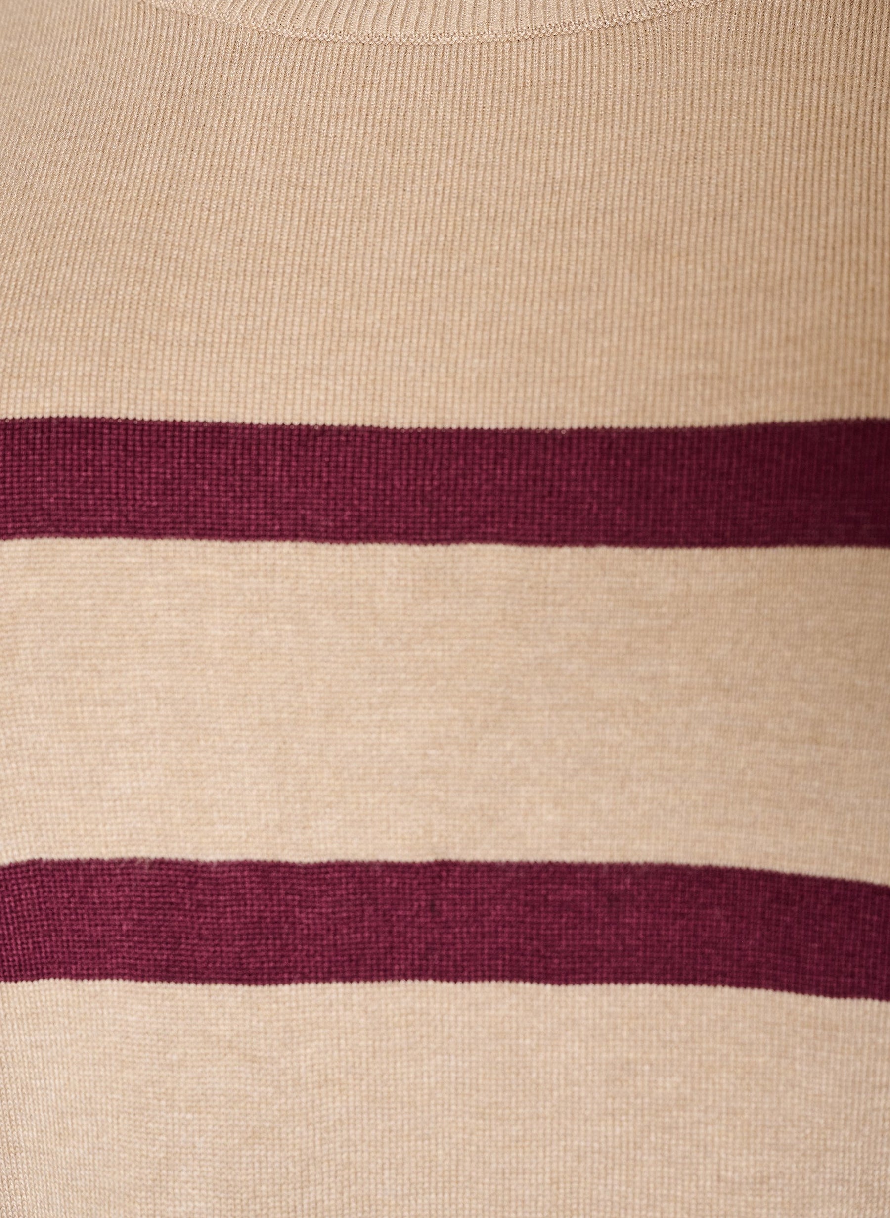Zizzi Carrie Short Sleeve Knit in Taupe 