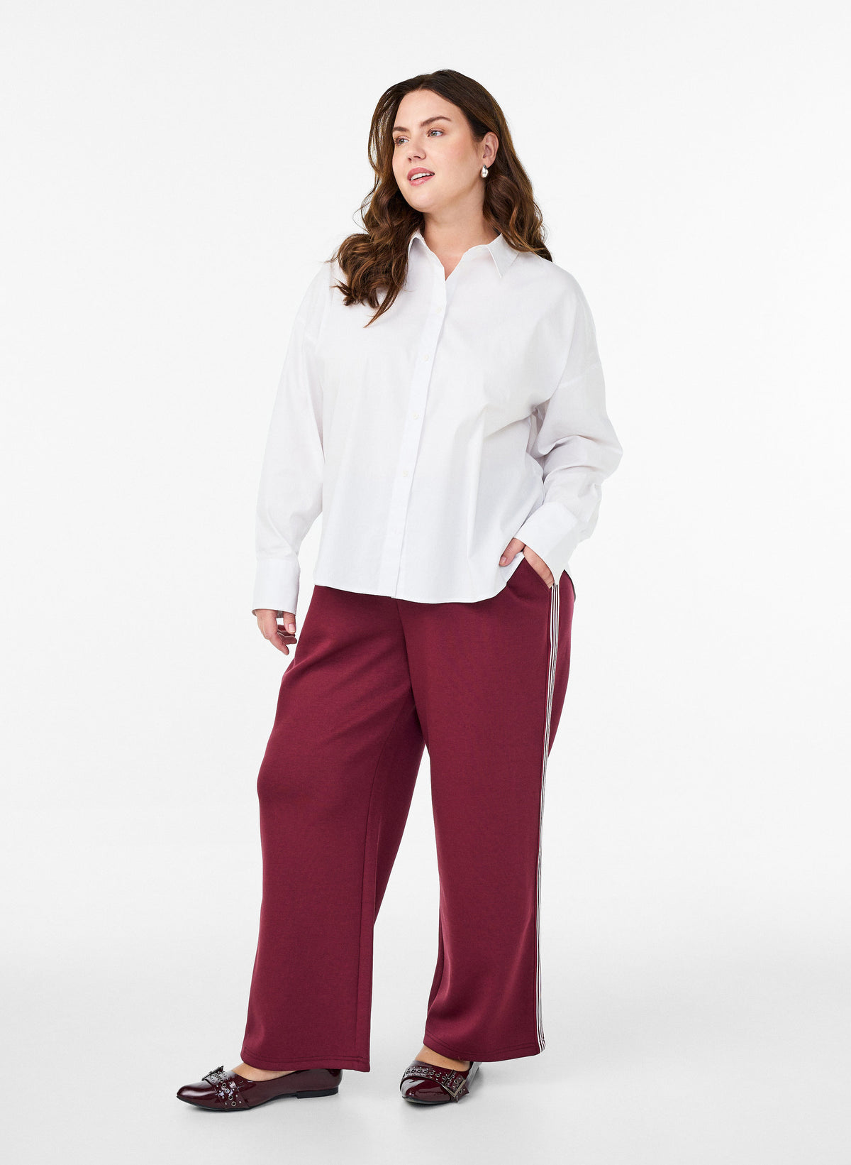 Zizzi Cleo Trouser in Burgundy