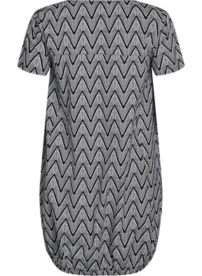 Zizzi Cotton Bubble Dress in Black Zig Zag