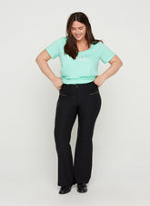 Zizzi Eva Bootcut Jeans in Black