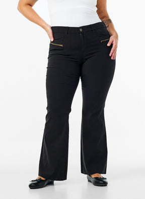 Zizzi Eva Bootcut Jeans in Black