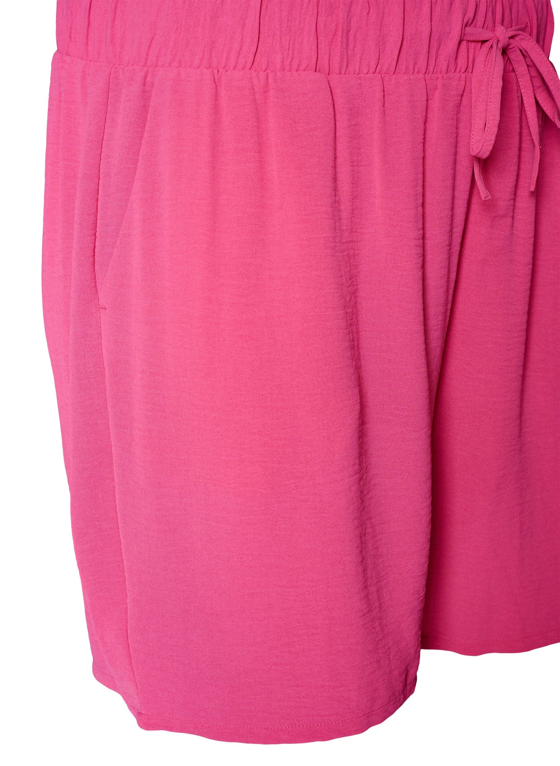 Zizzi Fikka Shorts in Raspberry Rose 