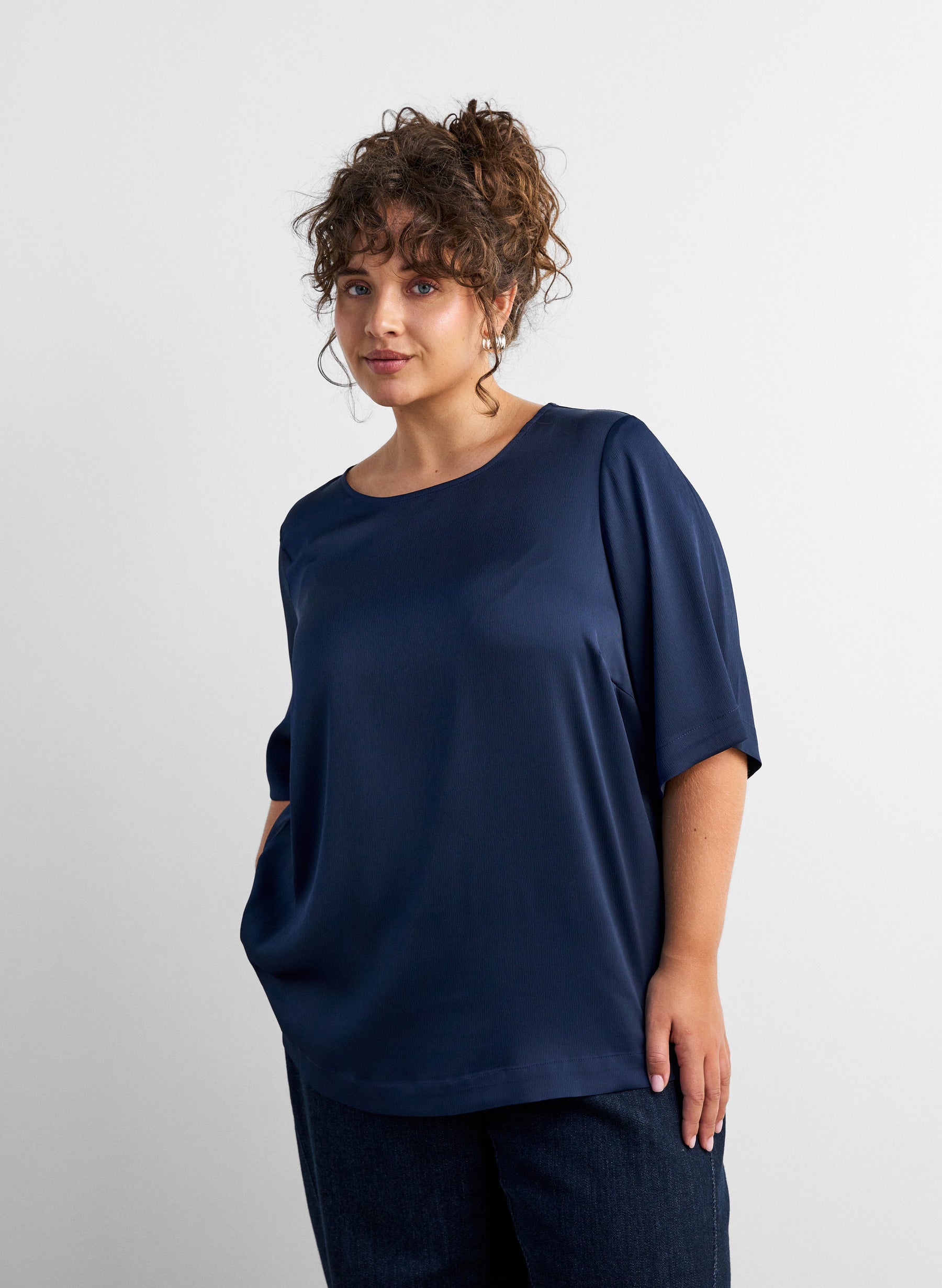 Zizzi Giselle Blouse in Navy Blazer 