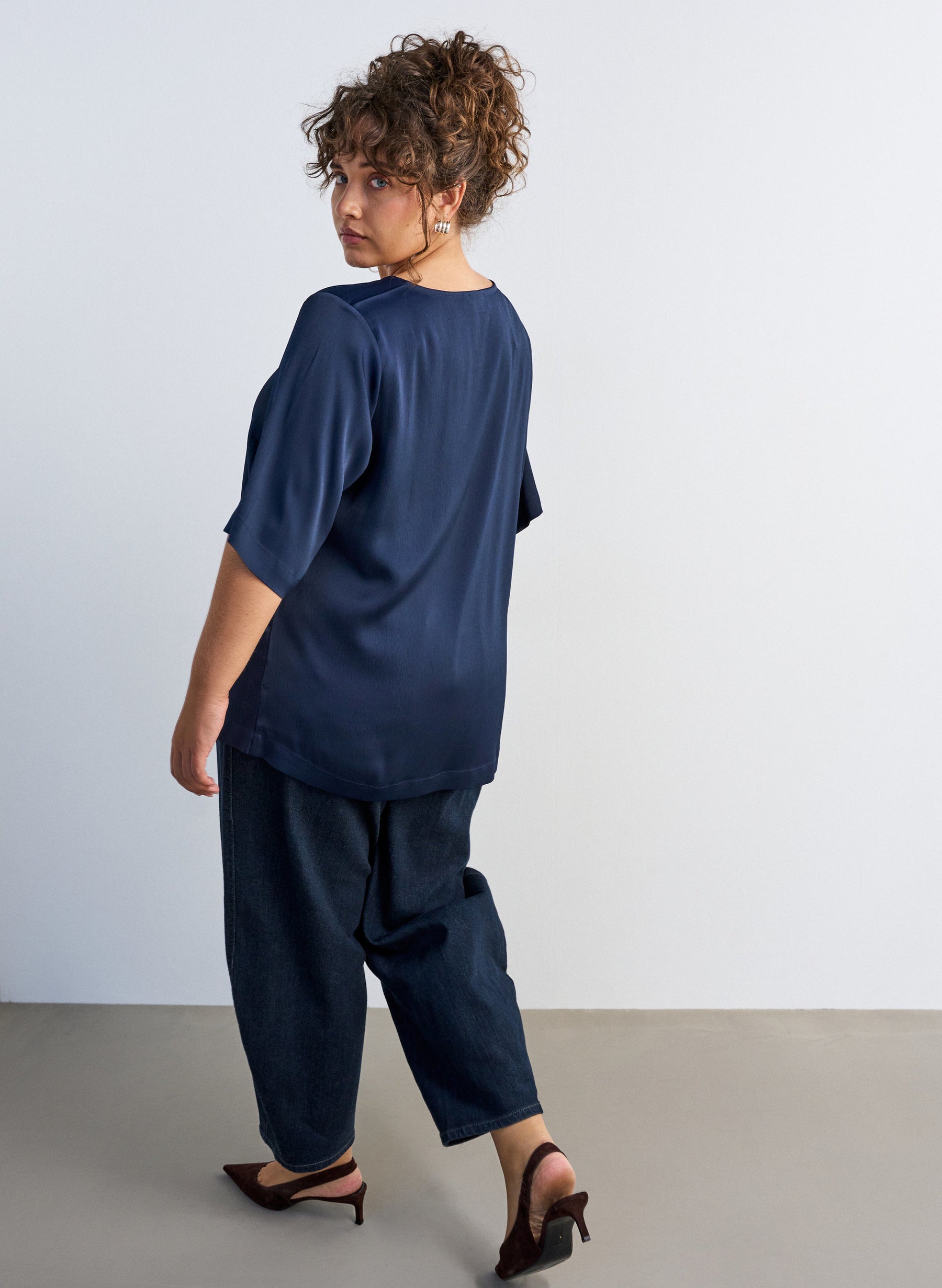 Zizzi Giselle Blouse in Navy Blazer 