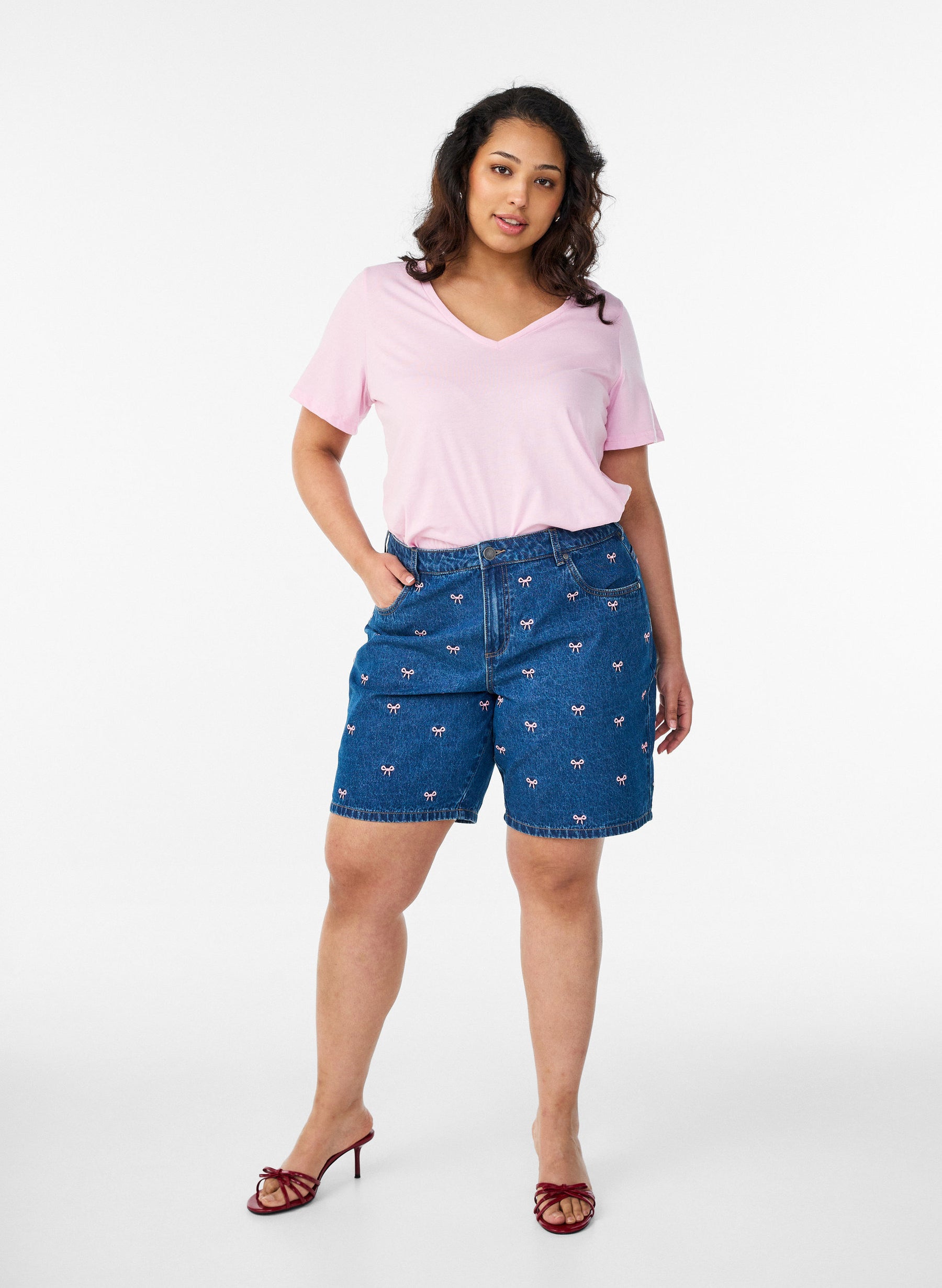 Zizzi Katja V-Neck T-Shirt in Pink