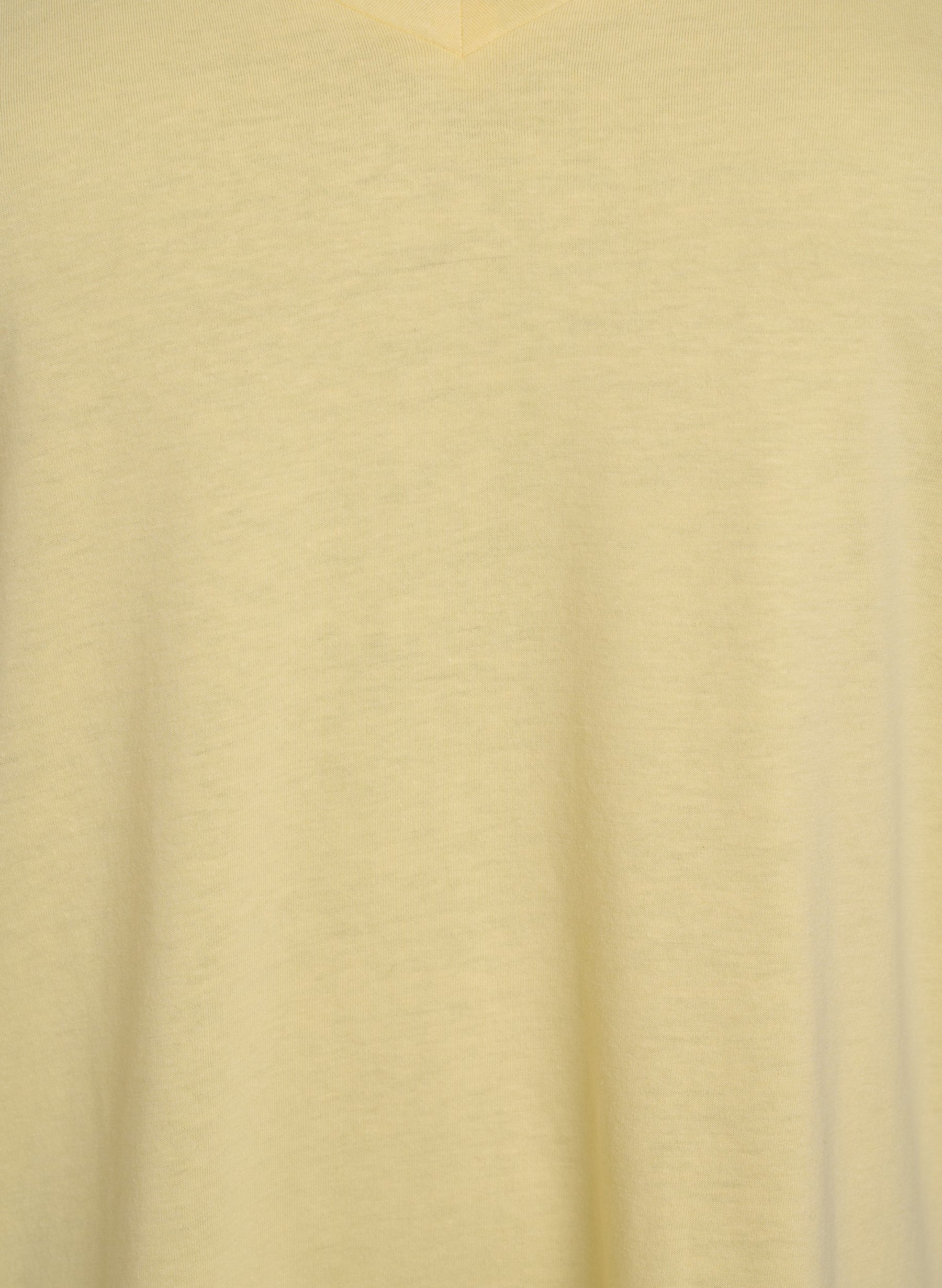 Zizzi Katja V-Neck T-Shirt in Sunlight 